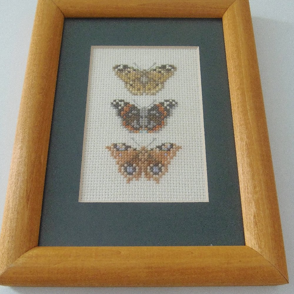 💕 Host pic Butterflies Cross Stitch Embroidery Framed